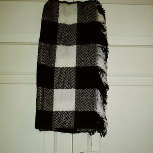 Black and White Buffalo Plaid Scarf